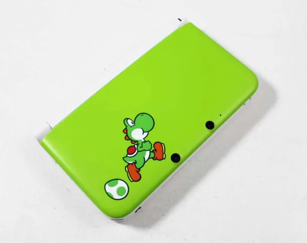 Nintendo 3DS XL Green Yoshi Edition System - Discounted