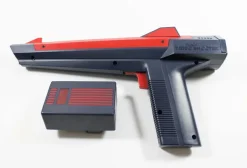 Nintendo NES Placo Video Shooter Gun with Receiver