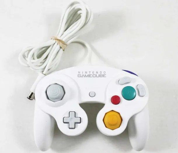 Original White Nintendo Gamecube Controller (used)